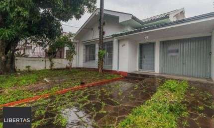 Casa com 4 quartos à venda na Rua Beberibe, 205, São Sebastião, Porto Alegre