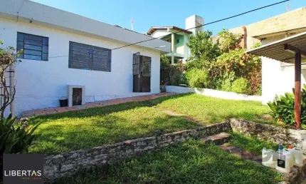 Casa com 3 quartos à venda na Rua Diamantina de Bittencourt Oliveira, 10, Nonoai, Porto Alegre