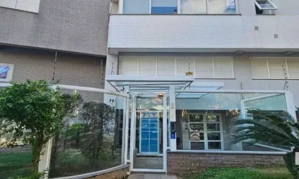 Lindo Apartamento Mobiliado de 1 domitório com 1 Suíte e Sacada