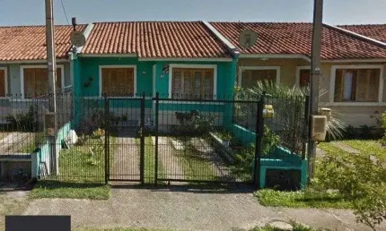 Casa com 2 quartos, churrasqueira, no bairro Hípica, Porto Alegre/RS
