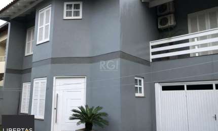 Casa 210m², 3 dormitórios, sendo 1 suites, 2 vagas - Mario Quintana, Porto Alegre/RS