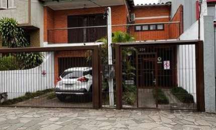 Apartamentos com 5 quartos, 2 suítes, 4 vagas de garagem, no bairro Santana, Porto Alegre/RS