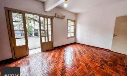 Apartamento com 3 quartos, 1 suíte, no bairro Rio Branco, Porto Alegre/RS