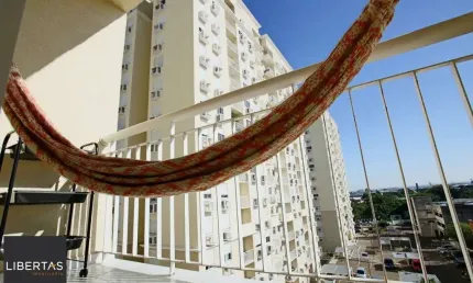 Apartamento com  03 quartos, sendo 1 suíte e 01 vaga