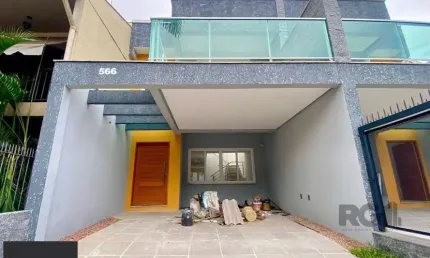 Casa com 3 quartos à venda na Avenida José Gertum, 566, Chácara das Pedras, Porto Alegre