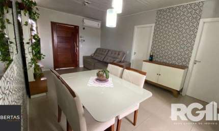 Casa com 2 quartos à venda na Rua Seis de Novembro, 2010, Mário Quintana, Porto Alegre