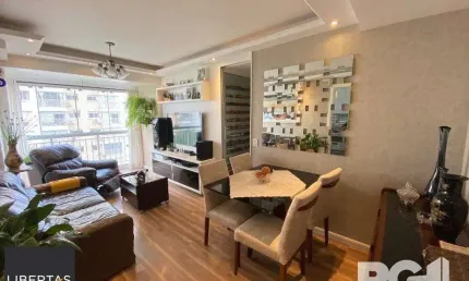 Apartamento de 2 dormitórios com suíte, churrasqueira, 2 vagas, condomínio com infraestrutura completa.