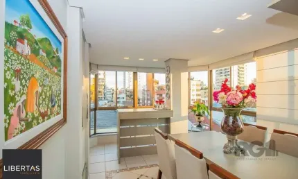 Apartamento localizado no bairro petrópolis em porto alegre/rs.