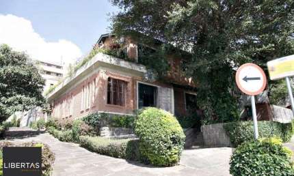 Casa 04 dormitórios, 01suíte, locação,234m² privativos, Petrópolis/Porto Alegre