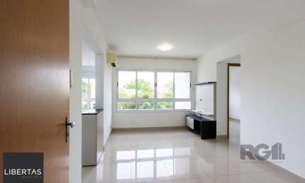 Apartamento semi-mobiliado, com área privada de 50,95 M2