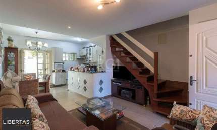 Casa para Venda - 124m², 2 dormitórios, sendo 1 suites, 2 vagas - Hípica
