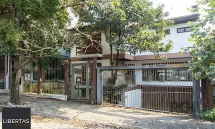 Casa para venda - 361.95m², 4 dormitórios, sendo 2 suites, 3 vagas - nonoai