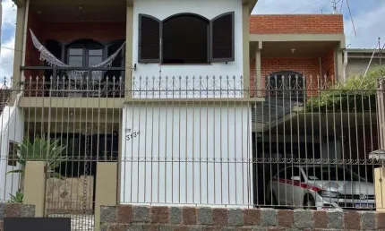 Casa com 3 quartos à venda na Rua Álvaro Difini, 95, Restinga, Porto Alegre