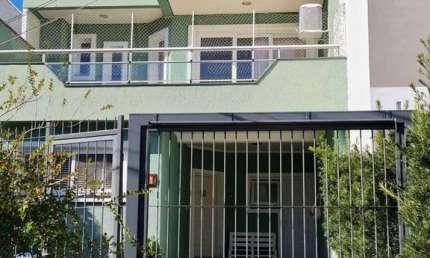 Casa com 3 quartos à venda na Rua Canísio Binsfeld, 341, Hípica, Porto Alegre