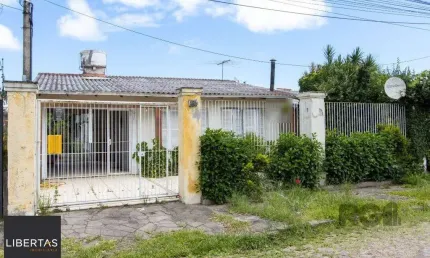 Casa para Venda - 239m², 5 dormitórios, sendo 1 suites, 2 vagas - Hipica