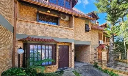 Casa de 3 dormitórios com 2 vagas de garagem no bairro jardim isabel