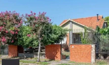 Casa com 3 quartos à venda na Rua Paraguá, 27, Vila Assunção, Porto Alegre