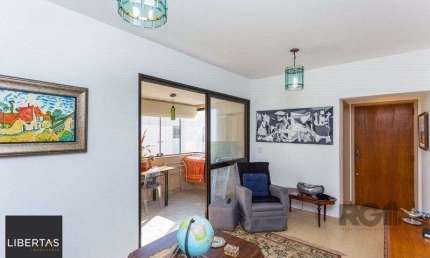 Apartamento 2 dormitórios, 2 banheiros, 1 vaga de garagem no Bairro Independência