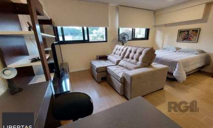 Apartamento stidio com 1 dormitório, 1 vaga de garagem no Bairro Auxiliadora.