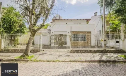 Casa com 4 quartos à venda na Rua Luiz Cosme, 328, Passo da Areia, Porto Alegre