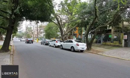 Terreno com Casa Para comprar com 3 dormitórios  111 m²