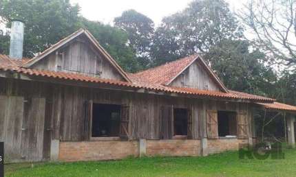 Chácara / sítio com 3 quartos à venda na Beco da Vitória, 1250, Boa Vista do Sul, Porto Alegre