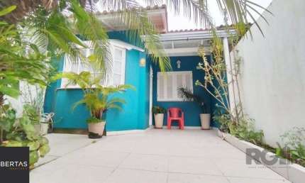 Casa com 2 quartos à venda na Rua Bernardo Profes, 30, Hípica, Porto Alegre