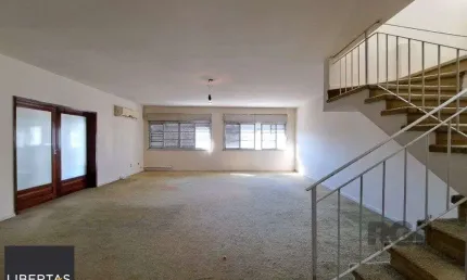 Vendo excelente cobertura com vista cinematografia, no Bairro Floresta.
