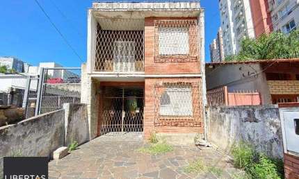 Casa/sobrado de alvenaria em pessimo estado,  com terreno de  5,70x44,00 (251m²)