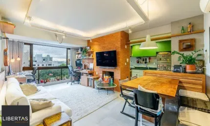 Apartamento de 2 dormitórios, com lareira e churrasqueira no bairro Petrópolis