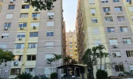 Apartamento com 2 dormitórios, muito bem localizado, próximo a todos os recursos, frente ao Instituto de Cardiologia.