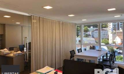 Sala para alugar totalmente mobiliada e decorada, 52 m² privativos divididos em 2 ambientes com vaga.