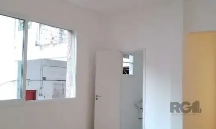 Raridade, apartamento 3 dormitórios,reformado, desocupado,no centro