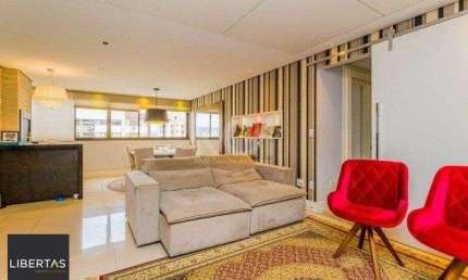 Excelente apartamento de 03 dormitórios com 4 vagas de garagem.