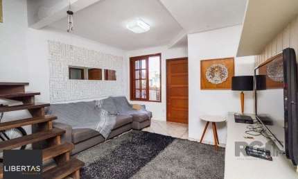 Casa de 117m² - 3 dormitórios e 1 vaga no bairro Hípica