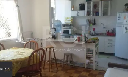 Apartamento  com 2 quartos , baixo custo condominial no Menino Deus!