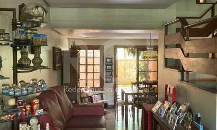 Casa com 3 quartos à venda na Rua Fagundes Varela, 158, Santo Antônio, Porto Alegre