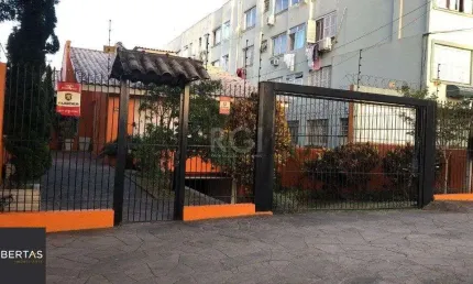 Casa com 3 quartos à venda na Rua Pedro Boticário, 142, Glória, Porto Alegre