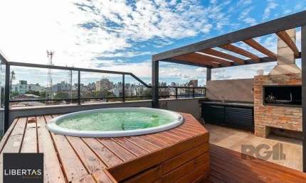 Cobertura com 4 quartos e 197m² à venda em Petrópolis, Porto Alegre.