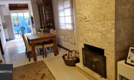 Casa Condominio para Venda - 218m², 3 dormitórios, sendo 1 suites, 2 vagas - Ipanema