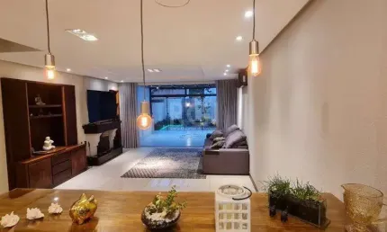 Casa em condomínio fechado com 4 quartos à venda na Rua Padre João Batista Reus, 68, Vila Conceição, Porto Alegre
