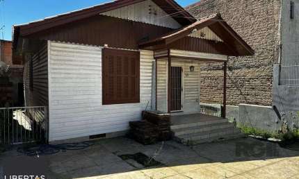 Casa com 2 quartos à venda na Estrada Vila Maria, 65, Cavalhada, Porto Alegre