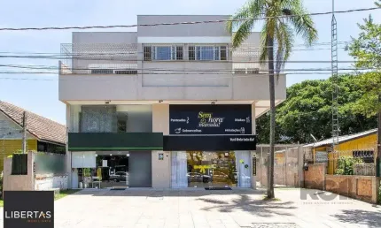 Apartamento excelente no Condomínio Portosul, localizado no bairro Tristeza