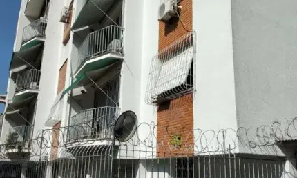 Apartamento para Venda - 69.1m², 2 dormitórios, 1 vaga - Santo Antonio