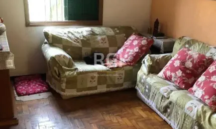 Casa para Venda - 143m², 3 dormitórios, 2 vagas - Medianeira
