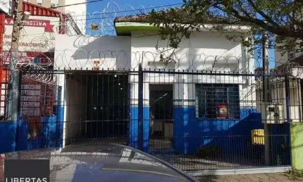 Casa para venda - 181.5m², 2 dormitórios, 10 vagas - partenon