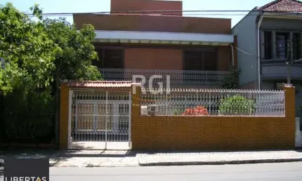 Casa para Venda - 524.96m², 5 dormitórios, sendo 1 suites, 6 vagas - Medianeira