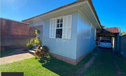 Casa para Venda - 97m², 2 dormitórios, 3 vagas - Belém Novo