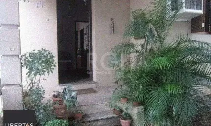 Casa para venda - 137m², 1 dormitório, sendo 1 suites, 4 vagas - floresta