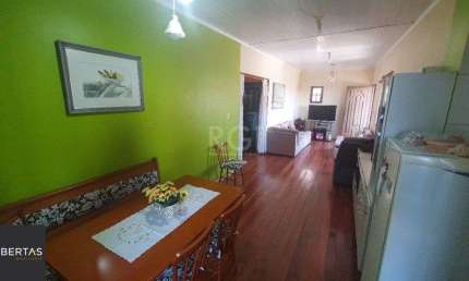 Casa para Venda - 290m², 4 dormitórios, sendo 2 suites, 2 vagas - Cascata